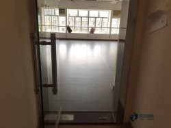 室內(nèi)運(yùn)動籃球木地板施工